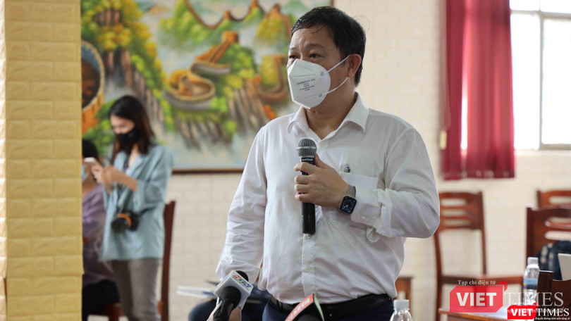 Phó Chủ tịch UBND TP Dương Anh Đức trong những buổi đi kiểm tra công tác chống dịch