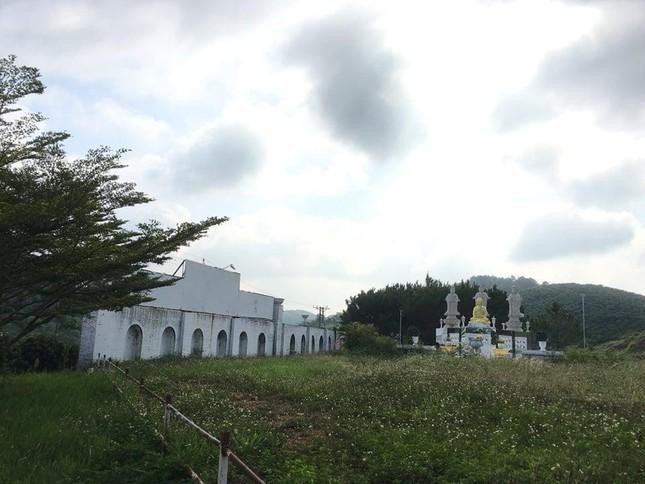 Ngày 9/7, khi được hỏi lý do của việc sửa đổi, bổ sung Kết luận 929, ông Trần Văn Minh, Phó Tổng TTCP , đề nghị PV mang giấy giới thiệu qua liên hệ làm việc theo quy định. Trong khi đó, trả lời PV về việc thực hiện Kết luận 929 đến nay ra sao, đặc biệt là xử lý trách nhiệm những người đứng đầu tỉnh liên quan, Bí thư tỉnh Lâm Đồng Trần Đức Quận cho biết, sau kết luận DN có kiến nghị, TTCP tiếp tục phúc tra 2-3 lần.