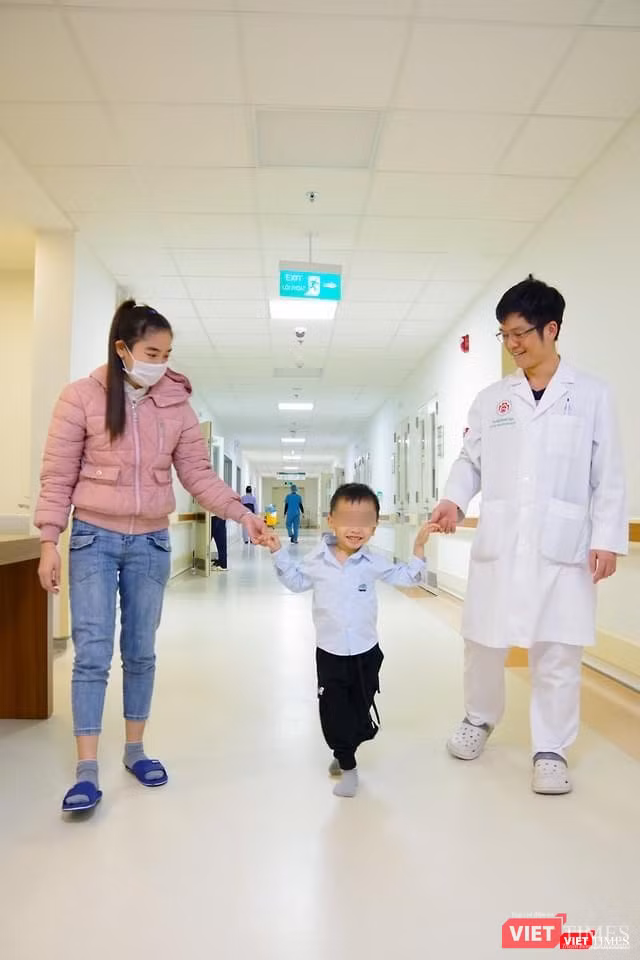 Các bác sĩ cho biết bệnh nhi hồi phục rất tốt sau ca phẫu thuật Các bác sĩ cho biết bệnh nhi hồi phục rất tốt sau ca phẫu thuật