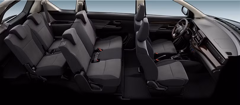 Vì là dòng xe MPV 7 chỗ nên không gian nội thất Ertiga rất rộng rãi.