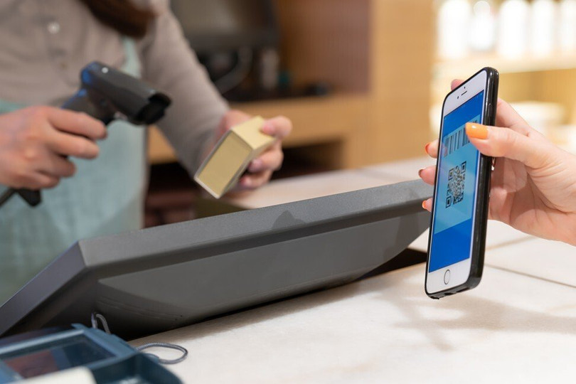 Thanh toán qua điện thoại di động nở rộ ở Trung Quốc. Ảnh: SCMP.