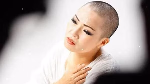 Ca sĩ Phương Thanh phản ứng mạnh chuyện bản quyền "Độ ta không độ nàng" (ảnh cắt từ clip phái sinh do Phương Thanh thể hiện) 