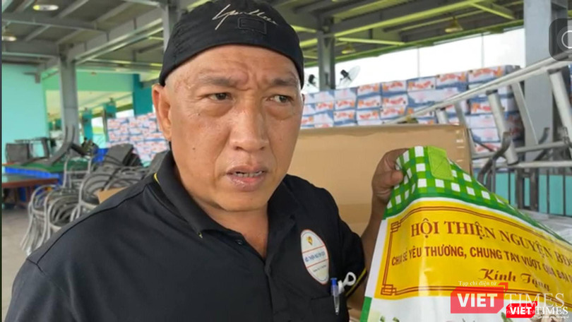 Ông Tám Sang là trưởng nhóm thiện nguyện Bạn đáng sống