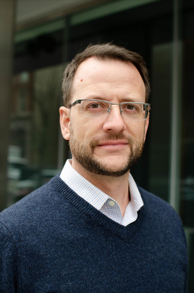 Ông Brian Eyler, Giám đốc chương trình Đông Nam Á thuộc Trung tâm nghiên cứu Stimson, Mỹ. Ông Brian Eyler, Giám đốc chương trình Đông Nam Á thuộc Trung tâm nghiên cứu Stimson, Mỹ.