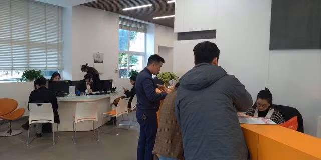 Nhà đầu tư mở tài khoản tại VNDIRECT