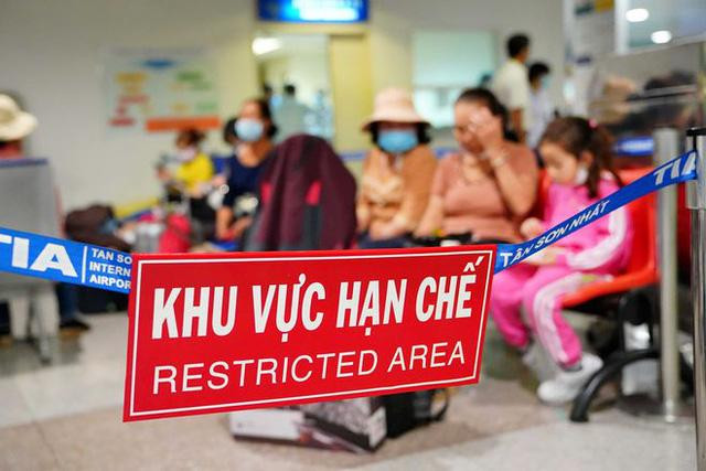 Khu vực hạn chế, cách ly các đối tượng có nguy cơ (Ảnh: BYT) Khu vực hạn chế, cách ly các đối tượng có nguy cơ (Ảnh: BYT)