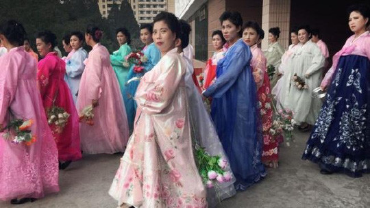 Thực hư "Đội giải trí trinh nữ" ở Triều Tiên ảnh 1 Thực hư "Đội giải trí trinh nữ" ở Triều Tiên ảnh 1