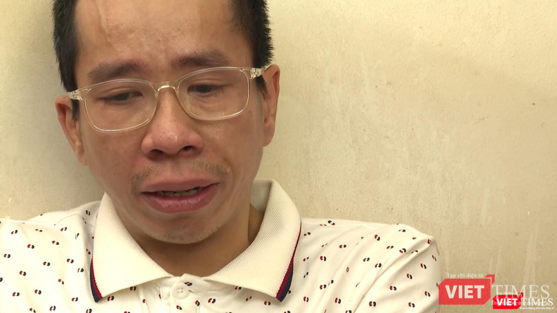 Nhắc lại quãng đời gian nan, anh Đức nhiều lần rơi nước mắt