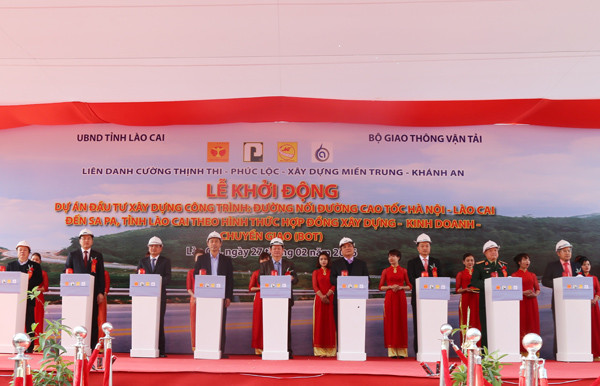 Lễ khởi động dự án BOT đường nối cao tốc Nội Bài – Lào Cai đến thị trấn Sa Pa đầu năm 2016. (Ảnh: Internet) Lễ khởi động dự án BOT đường nối cao tốc Nội Bài – Lào Cai đến thị trấn Sa Pa đầu năm 2016. (Ảnh: Internet)