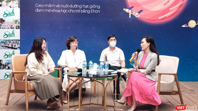 Toạ đàm về gieo mầm và nuôi dưỡng hạt giống đam mê khoa học cho trẻ trong khuôn khổ Ngày Ehon Việt Nam. Ảnh: Hoà Bình