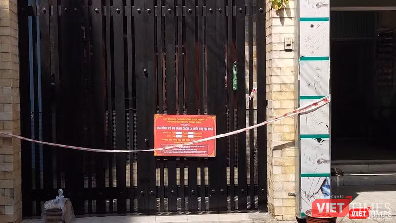 Gia đình có F0 đang cách ly, điều trị tại nhà. Ảnh: Hoà Bình