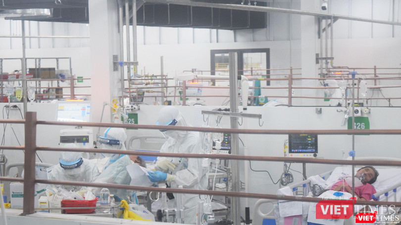 Tình hình số ca F0 trên địa bàn TP.HCM tiếp tục tăng, TP huy động nhân sự ngành y đến Bệnh viện dã chiến số 16. Ảnh: Hoà Bình