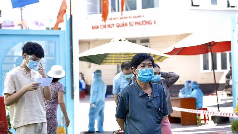 Khu vực lấy mẫu xét nghiệm ngày 1/7 tại phường 6, quận 4 - Ảnh: Tự Trung