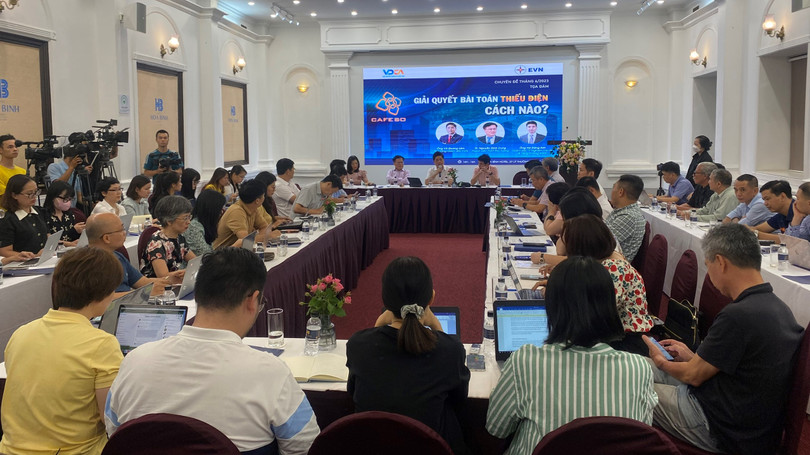 Toàn cảnh buổi tọa đàm "Giải quyết bài toán thiếu điện: Cách nào?"