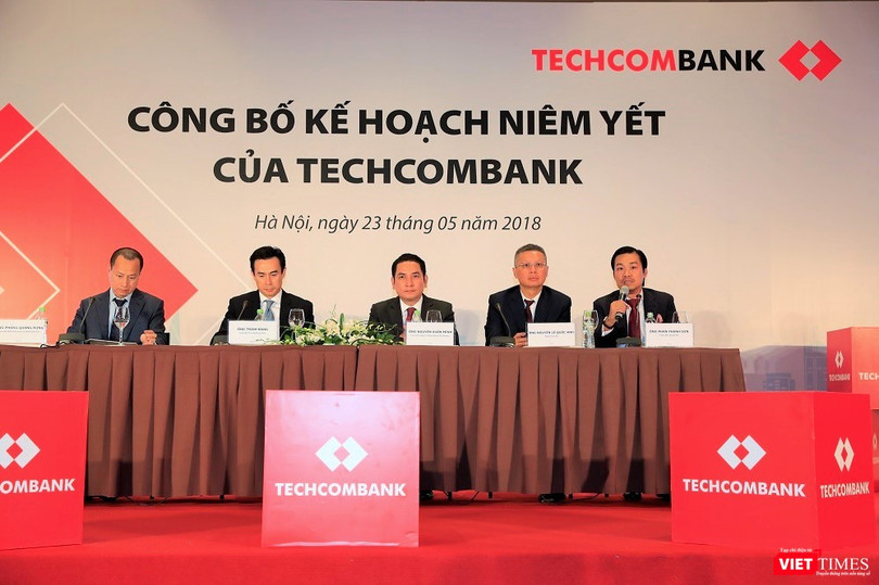 Techcombank sẽ chào sàn HoSE vào ngày 04/06/2018 với giá tham chiều 128.000 đồng/cổ phiếu TCB. (Ảnh: TCB)