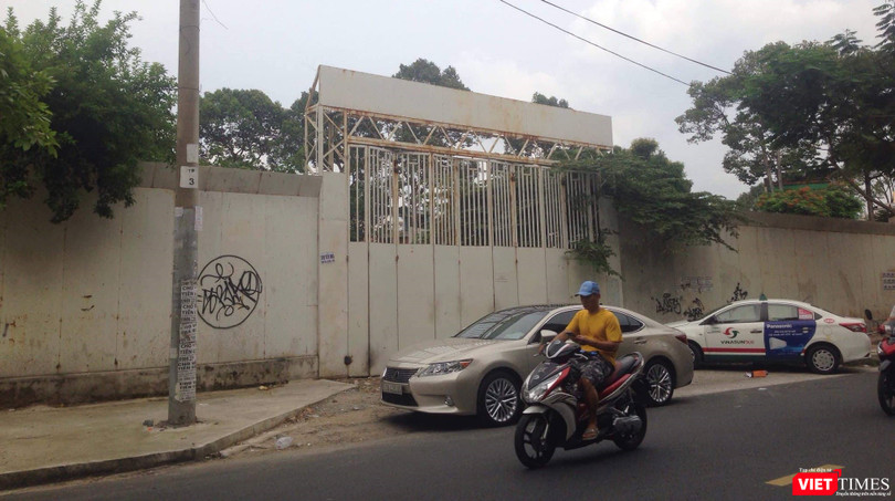 Công ty TNHH Vina Alliance là chủ đầu tư dự án VinaSquare, tọa lạc tại số 152 Trần Phú, Q.5 - nền cũ của Nhà máy thuốc lá Sài Gòn. (Ảnh: V. Tuấn)