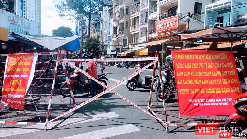 Phong toả, dừng hoạt động hầu hết các chợ truyền thống trên địa bàn TP.HCM để chống dịch theo Chỉ thị 10 (Ảnh: Hòa Bình)