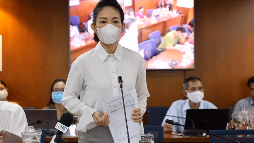 Bà Nguyễn Thị Thanh Thúy - Phó Giám đốc Sở Văn hóa và Thể thao TP.HCM thông tin về vấn đề tại cuộc họp báo 