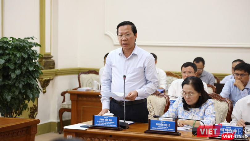 Chủ tịch UBND TP.HCM Phan Văn Mãi phát biểu tại buổi họp