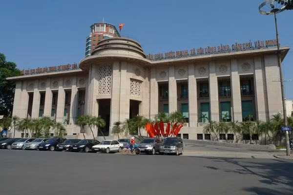 Dụng cả kênh OMO và tín phiếu, NHNN vừa bơm hơn 18.000 tỷ đồng vào thị trường, (Ảnh: Internet)