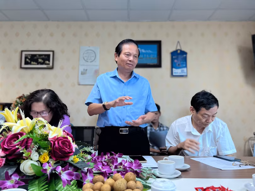 Đồng chí Lê Doãn Hợp, Chủ tịch Danh dự VDCA là một trong 3 đảng viên đầu tiên thành lập nên Chi bộ Cơ quan Hội Truyền thông số Việt Nam.