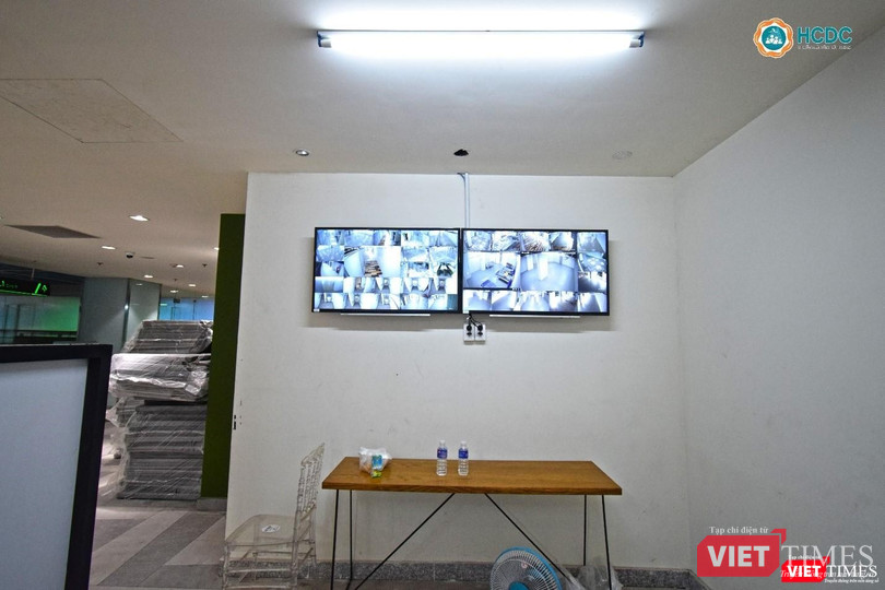Hệ thống camera được lắp đặt hầu hết khu vực trong bệnh viện dã chiến số 5. Ảnh: HCDC