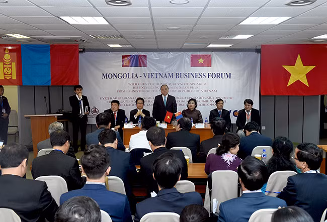 Thủ tướng Chính phủ Nguyễn Xuân Phúc dự Diễn đàn Doanh nghiệp Việt Nam – Mông Cổ.