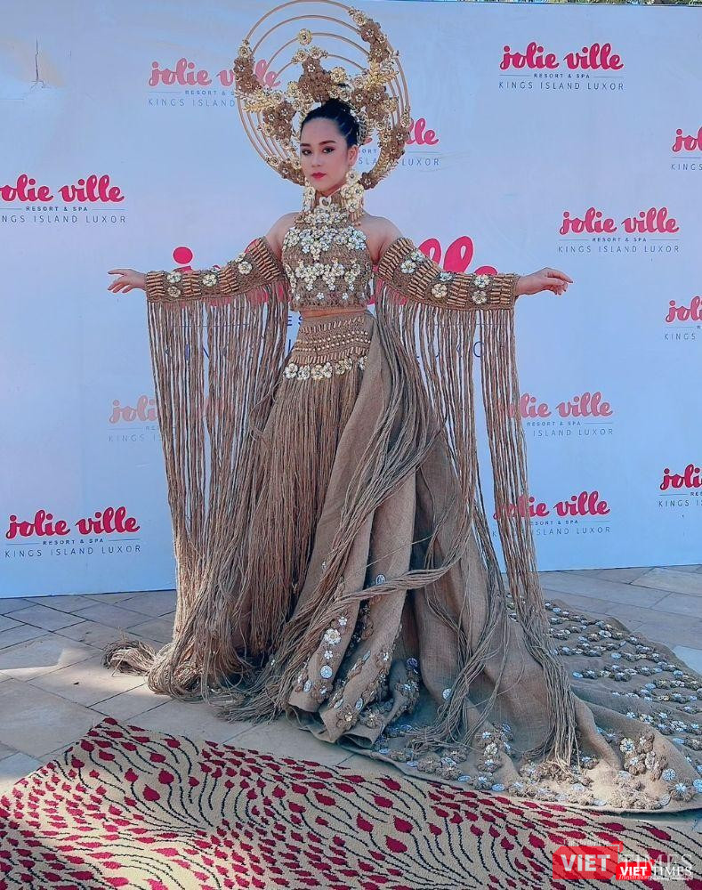 Vũ Huyền Diệu mang "Việt Nam - Rừng vàng biển bạc" ra đấu trường quốc tế