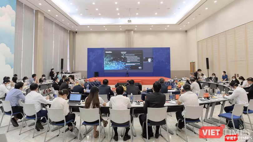 ông Phạm Thanh Dũng – Giám đốc Trung tâm Xúc tiến đầu tư, Thương mại và Phát triển công nghiệp tỉnh Bình Dương cho biết, cuối năm nay Bình Dương sẽ ra mắt sàn thương mại điện tử của tỉnh ông Phạm Thanh Dũng – Giám đốc Trung tâm Xúc tiến đầu tư, Thương mại và Phát triển công nghiệp tỉnh Bình Dương cho biết, cuối năm nay Bình Dương sẽ ra mắt sàn thương mại điện tử của tỉnh