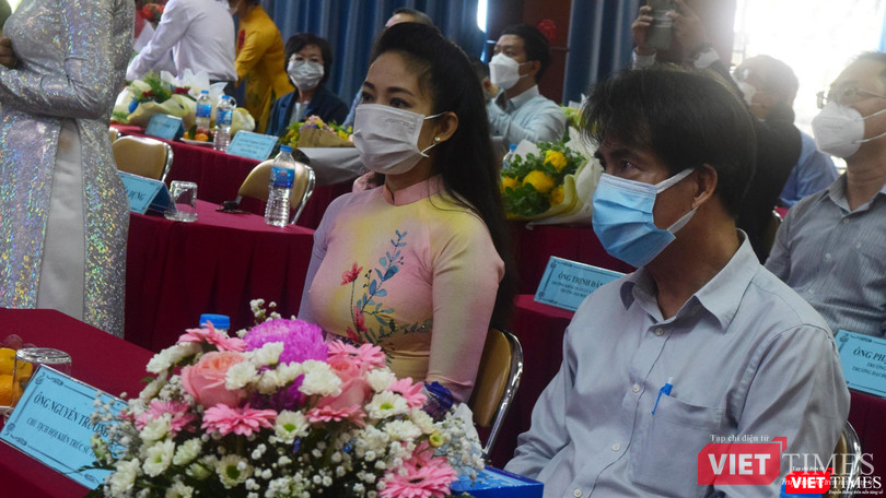 Bà Nguyễn Thị Thanh Thuý – Phó Giám đốc Sở Văn hoá Thể thao TP.HCM và ông Nguyễn Trường Lưu – Chủ tịch Hội Kiến trúc sư TP.HCM, Chủ tịch Hội đồng thi tuyển. Ảnh: Hoà Bình