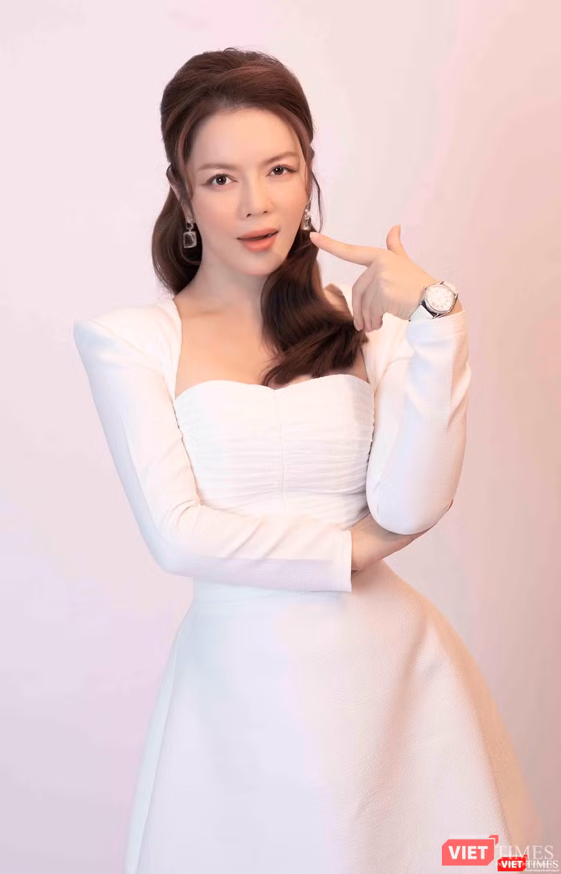 Lý Nhã Kỳ ám ảnh về cái nghèo, cảm thấy lúc nào cũng chênh vênh