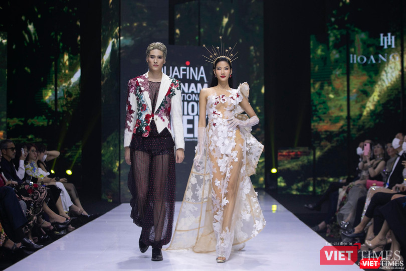 BST mang tên REBORN - Hồi sinh