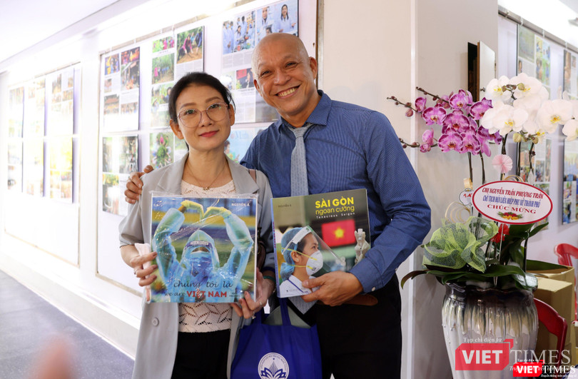 Nhiếp ảnh gia Nguyễn Á và NSƯT Mỹ Uyên - Giám đốc Nhà hát Sân khấu nhỏ 5B Võ Văn Tần cùng nhớ lại những tháng ngày Sài Gòn chống chọi dịch bệnh