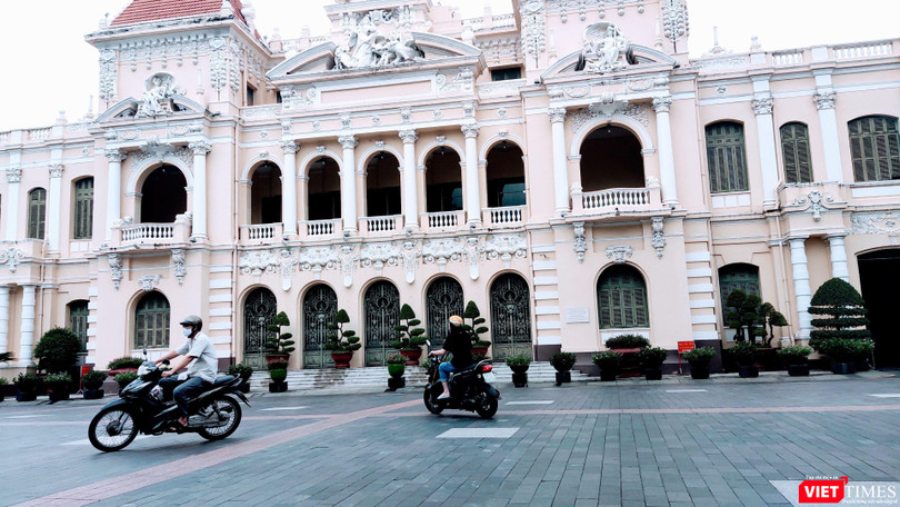 TP.HCM ban hành kế hoạch tổ chức hoạt động đón năm mới 2022 nếu TP ở cấp độ dịch 1,2. Ảnh: Hoà Bình