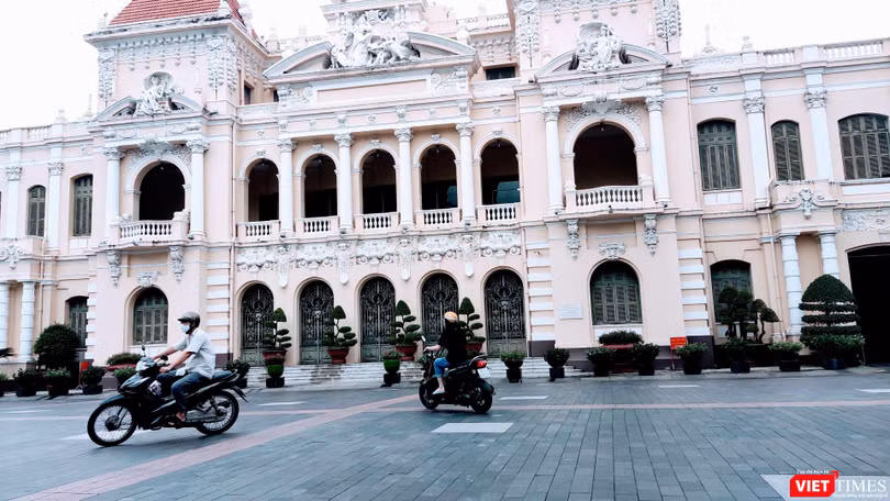 TP.HCM ban hành kế hoạch tổ chức hoạt động đón năm mới 2022 nếu TP ở cấp độ dịch 1,2. Ảnh: Hoà Bình