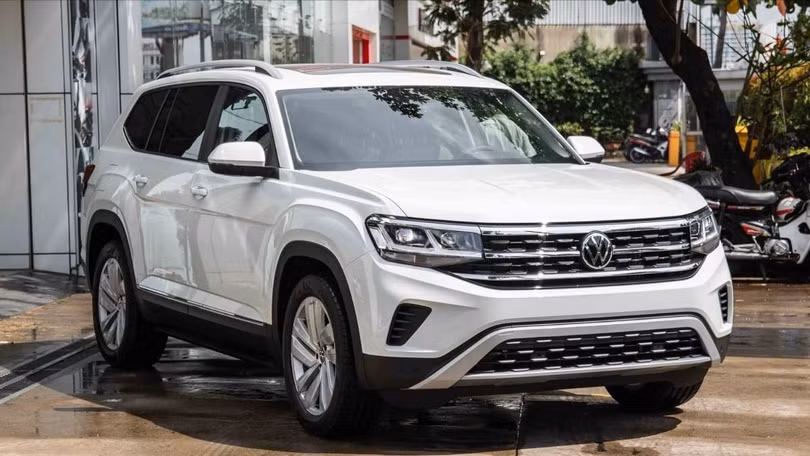 Volkswagen Teramont trắng.jpeg