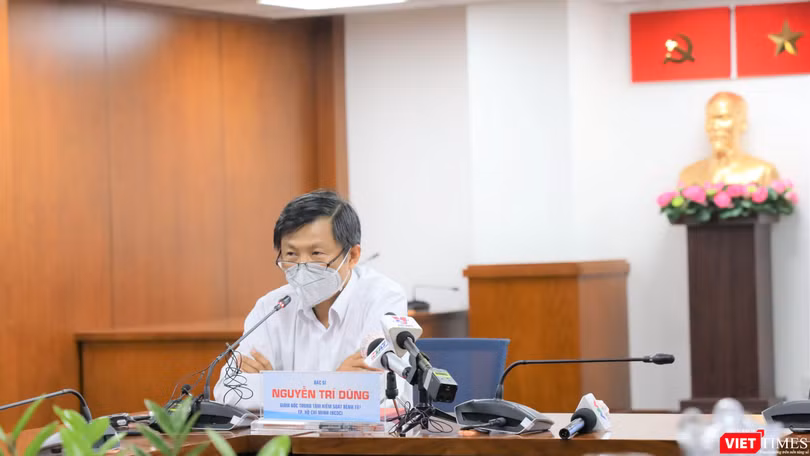 BS Nguyễn Trí Dũng, Giám đốc Trung tâm Kiểm soát bệnh tật TP.HCM cho biết sẽ ưu tiên xét nghiệm nhanh cho người sắp kết thúc cách ly tập trung (Ảnh: TTBC) 