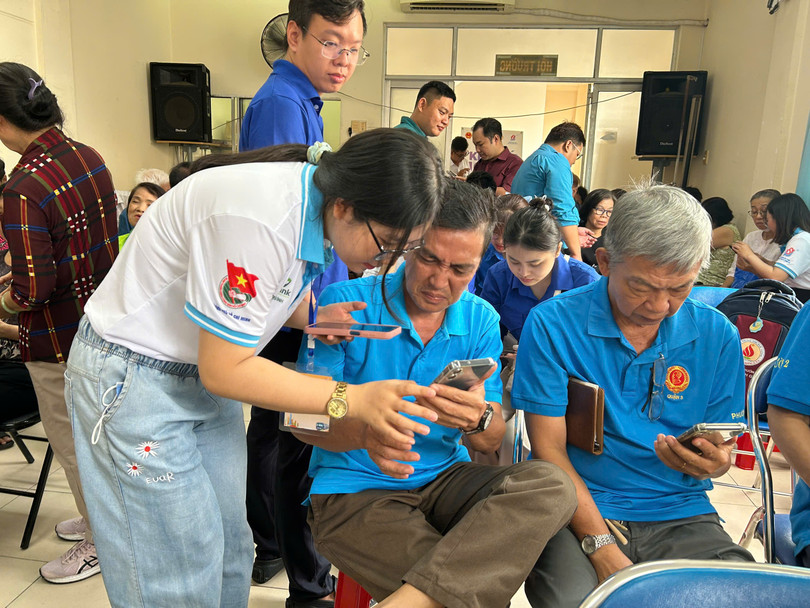 Hoi thao Binh dan hoc vu so 3.jpg