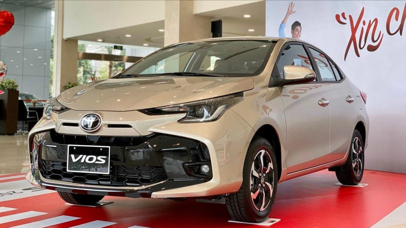 Toyota Vios vàng cát 2024.jpeg