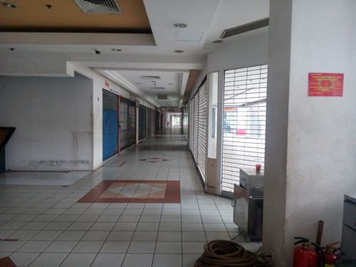 Cảnh hoang tàn của tòa nhà trị giá 55 triệu USD Thuận Kiều Plaza ảnh 6