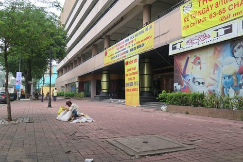 Cảnh hoang tàn của tòa nhà trị giá 55 triệu USD Thuận Kiều Plaza ảnh 2