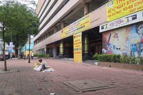 Cảnh hoang tàn của tòa nhà trị giá 55 triệu USD Thuận Kiều Plaza ảnh 2