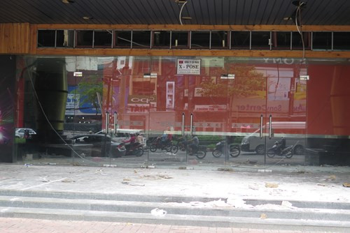 Cảnh hoang tàn của tòa nhà trị giá 55 triệu USD Thuận Kiều Plaza ảnh 13