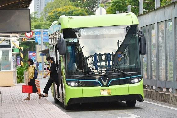 Xe buýt điện hoạt động tại TP.HCM, được kỳ vọng là một trong những giải pháp giảm phát thải Xe buýt điện hoạt động tại TP.HCM, được kỳ vọng là một trong những giải pháp giảm phát thải