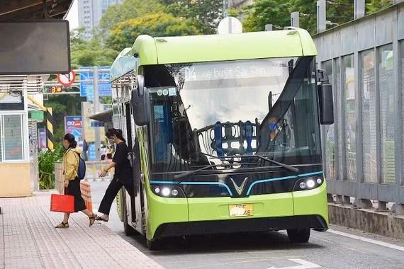 Xe buýt điện hoạt động tại TP.HCM, được kỳ vọng là một trong những giải pháp giảm phát thải
