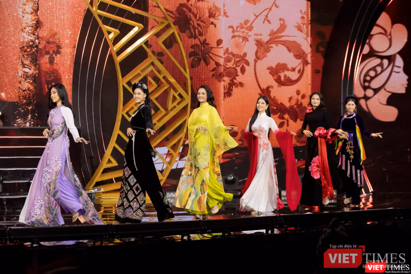 Tôn vinh bản sắc văn hóa Việt Nam qua trang phục dân tộc