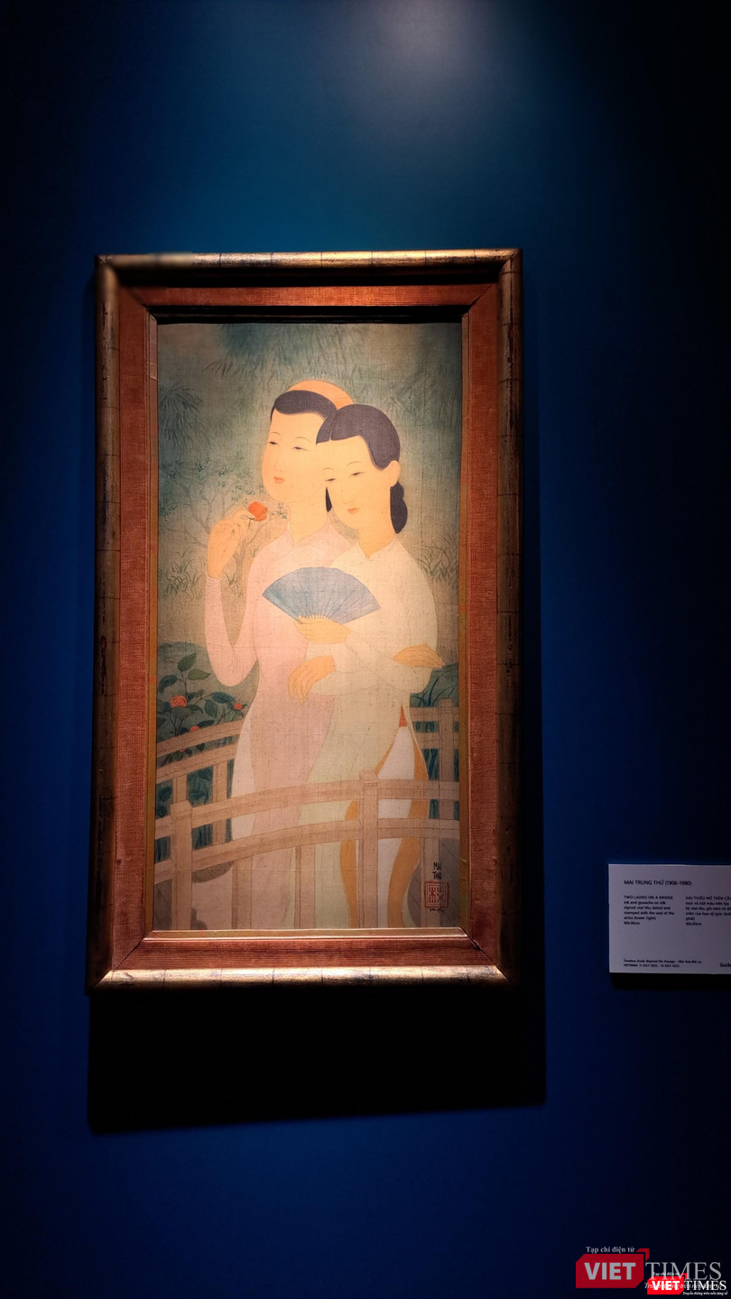 Mai Trung Thứ - Hai thiếu nữ trên cầu. Ảnh: Hòa Bình