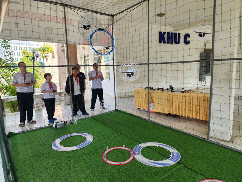 Drone THCS Nguyen Du.jpg