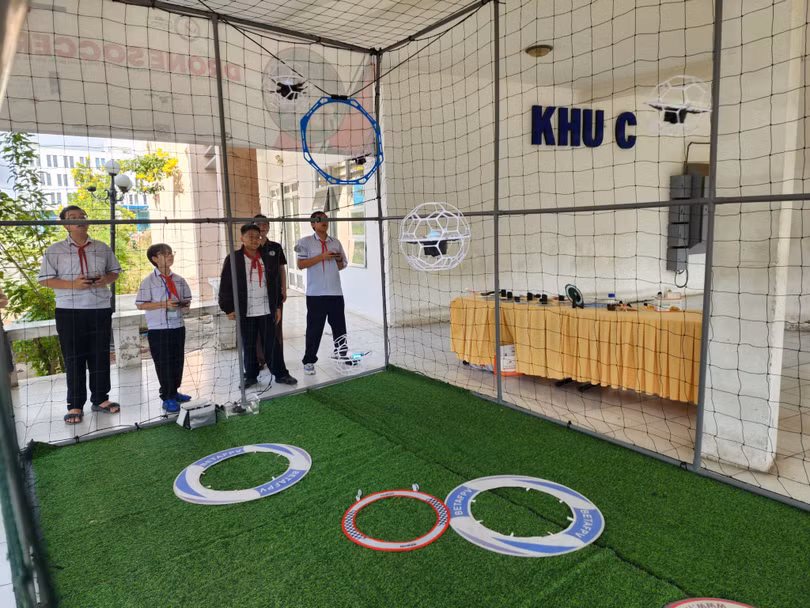 Drone THCS Nguyen Du.jpg