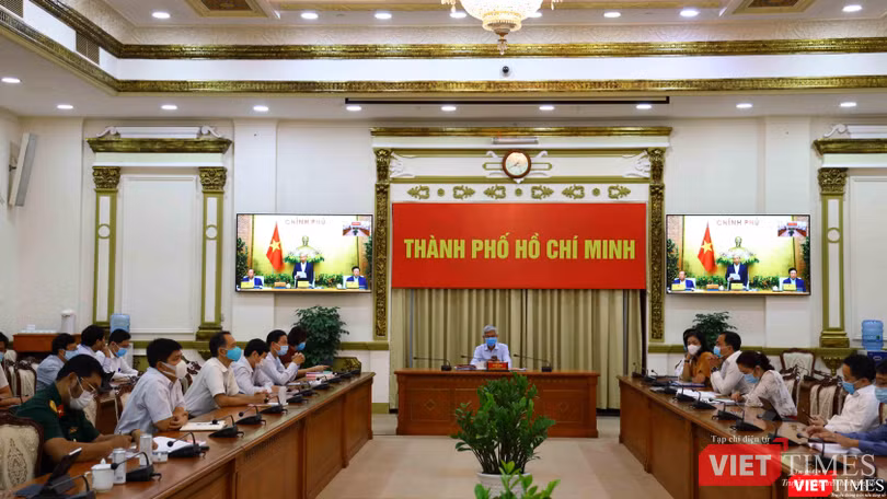 TPHCM họp Ban chỉ đạo Phòng chống COVID-19 chiều 2/2 (Ảnh: Huyền Mai)